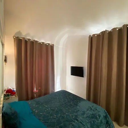 בית הארחה La Torre קטאניה